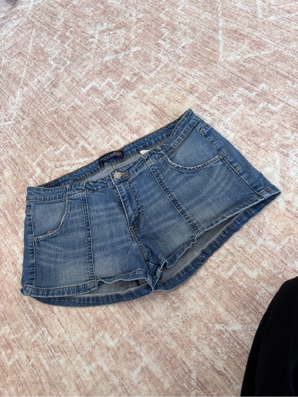 Y2K Levi’s Denim Women’s Short Shorts in Blue size 11